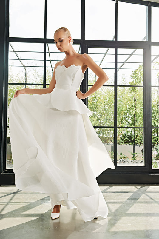 Structured Pointed Strapless Neckline Gown