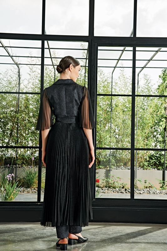 Honeycombed Jacquard Jacket with Pleat Organza Pant
