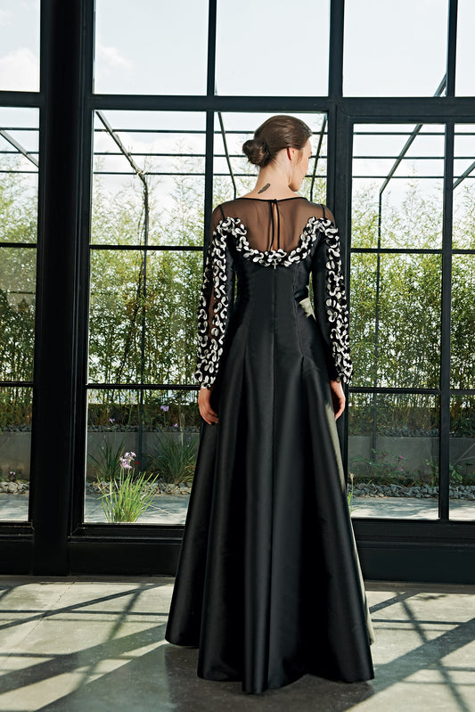 3D Flower and Organza Detailed Taffeta Gown