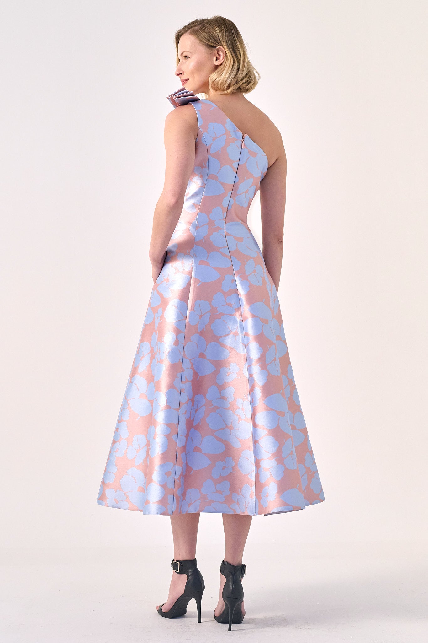 asymmetric floral midi dress Elora | HOT PINK Placement Floral Asymmetric Midi Dress