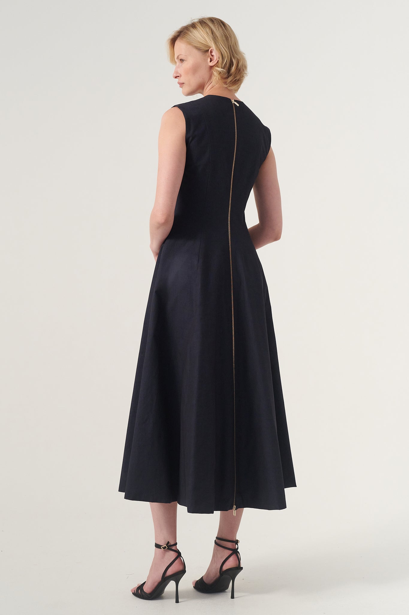 Jewel neckline midi-length A-line dress John Paul Ataker Jewel neckline midi-length A-line dress John Paul Ataker
