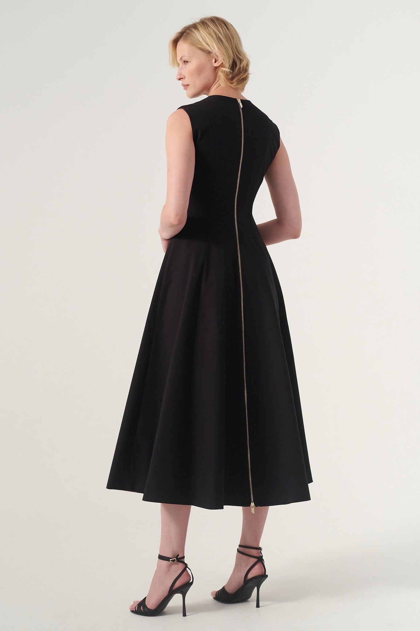 Jewel neckline midi-length A-line dress John Paul Ataker Jewel neckline midi-length A-line dress John Paul Ataker