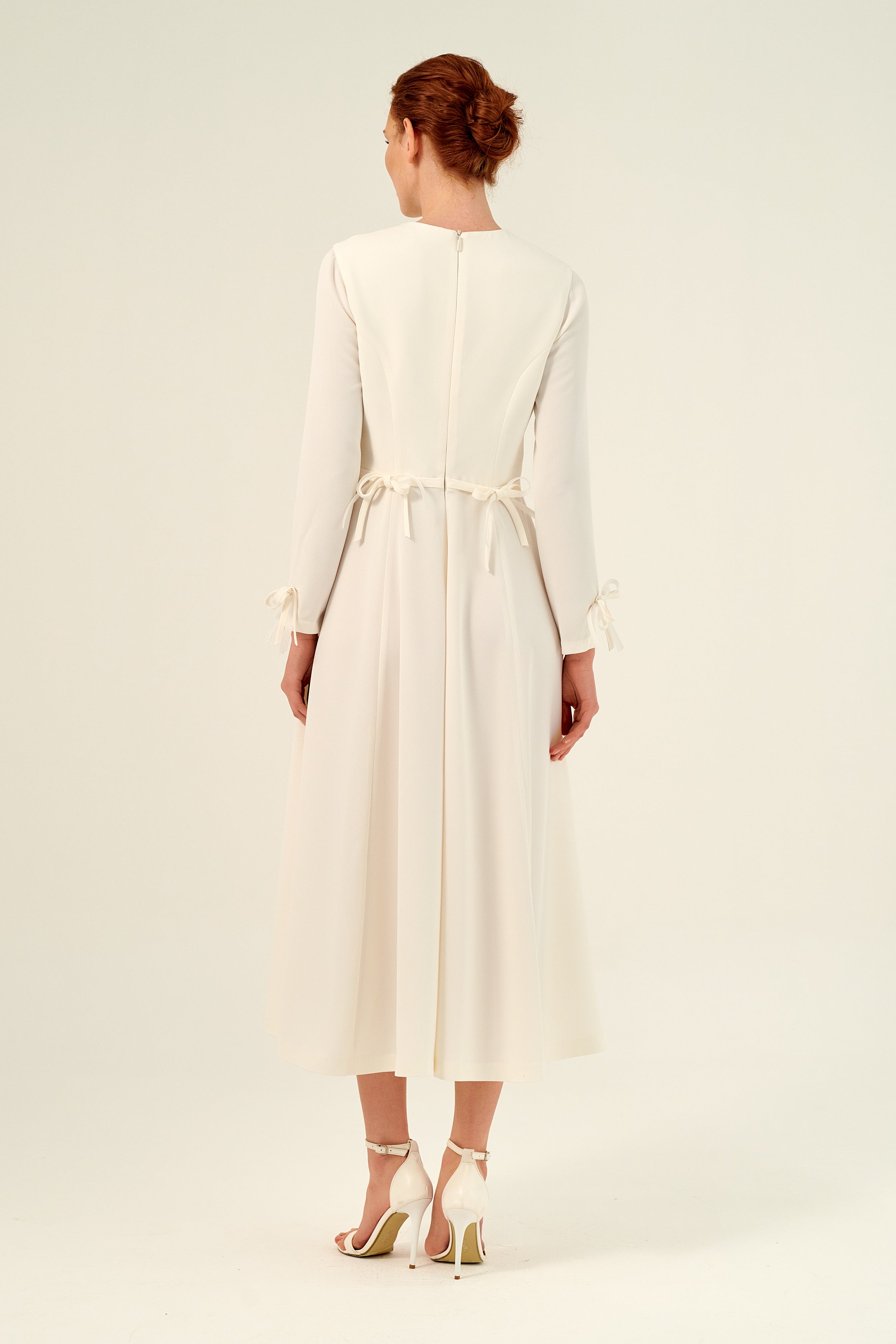 Crew Neck Long Sleeve Midi Length Dress John Paul Ataker Crew Neck Long Sleeve Midi Length Dress John Paul Ataker