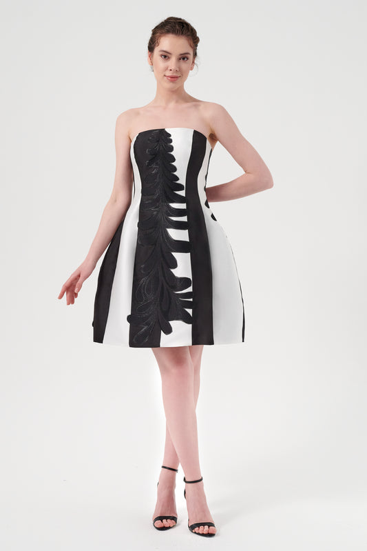 Two-Tone Strapless Applique Motif Detail Mini Puff Dress
