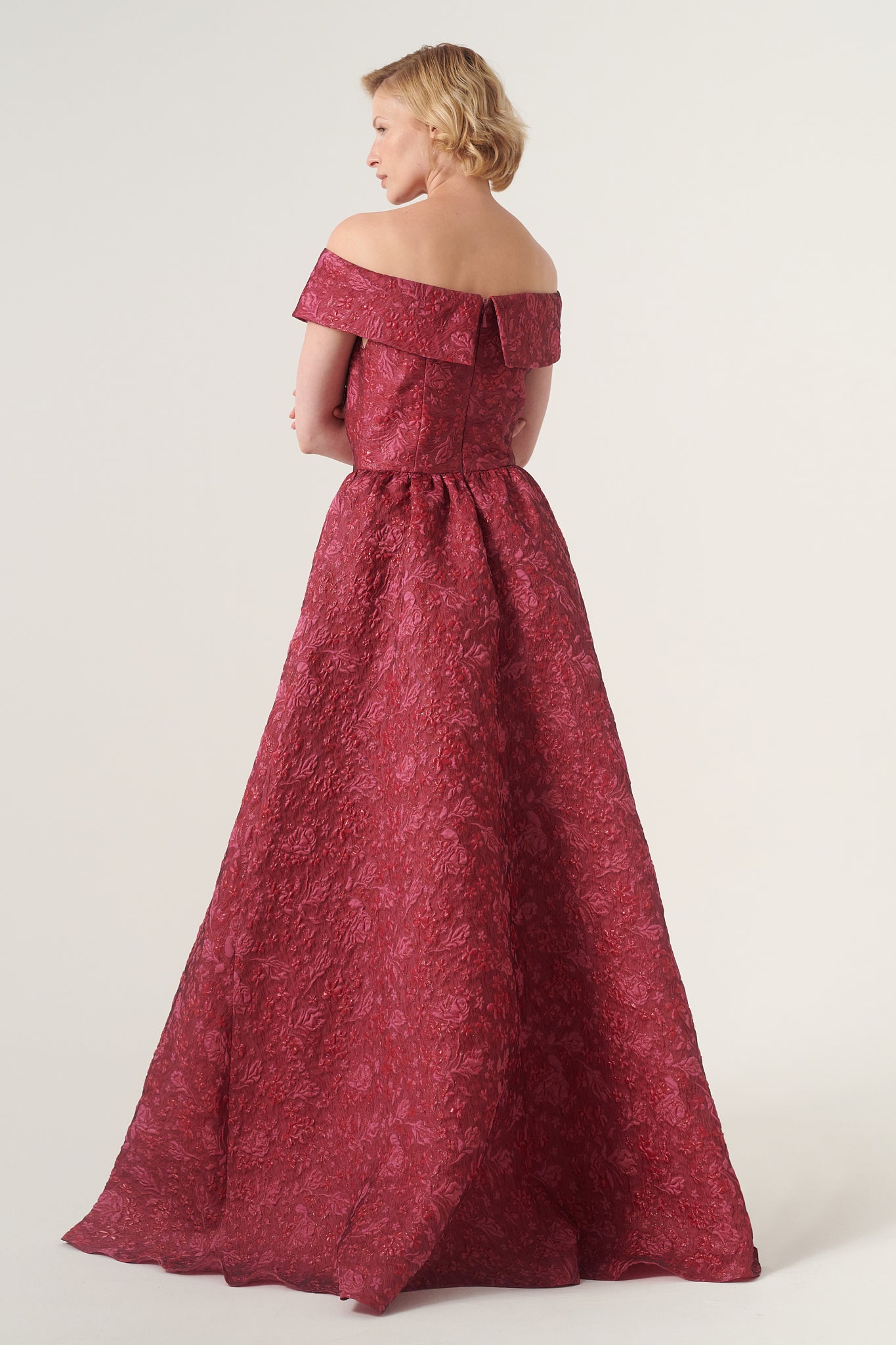 Off-the-shoulder floral jacquard long evening dress Off-the-shoulder floral jacquard long evening dress