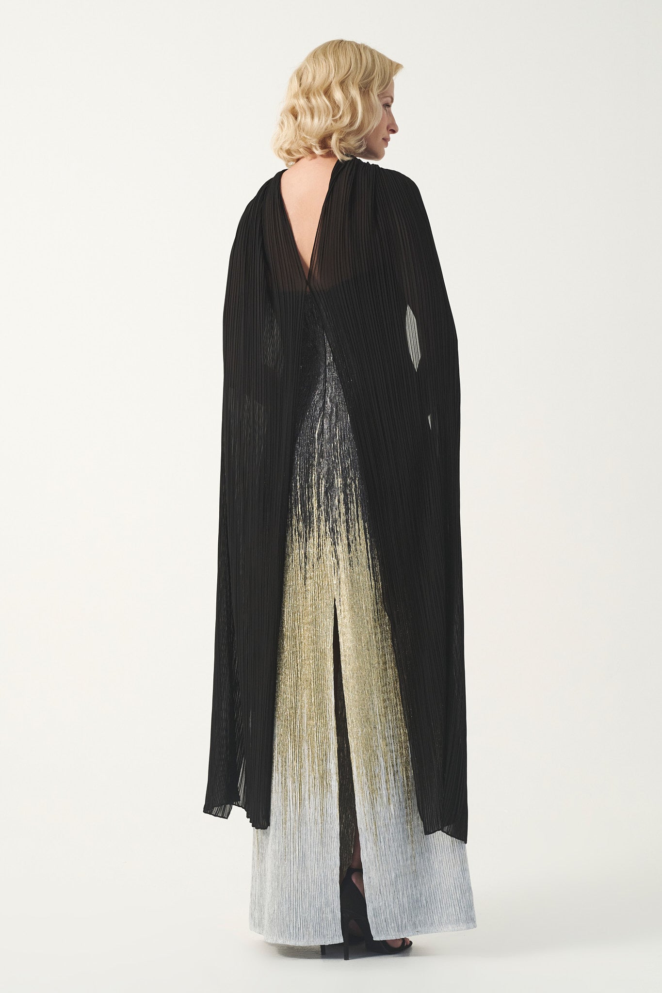 Strapless column long dress with pleated Cape Sample Color / Cape Strapless column long dress with pleated Cape Sample Color / Cape