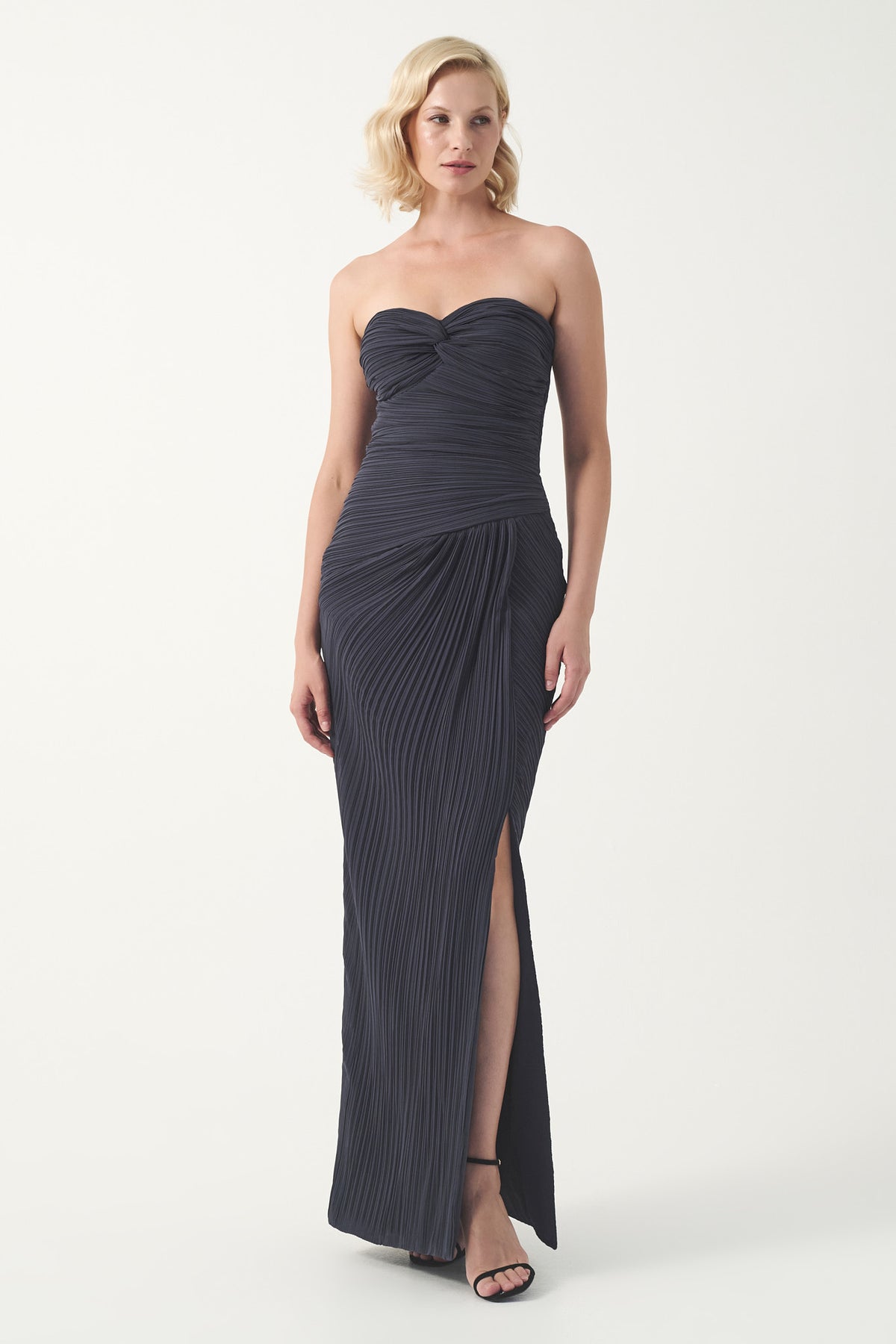 Sweetheart strapless neckline long pleated dress