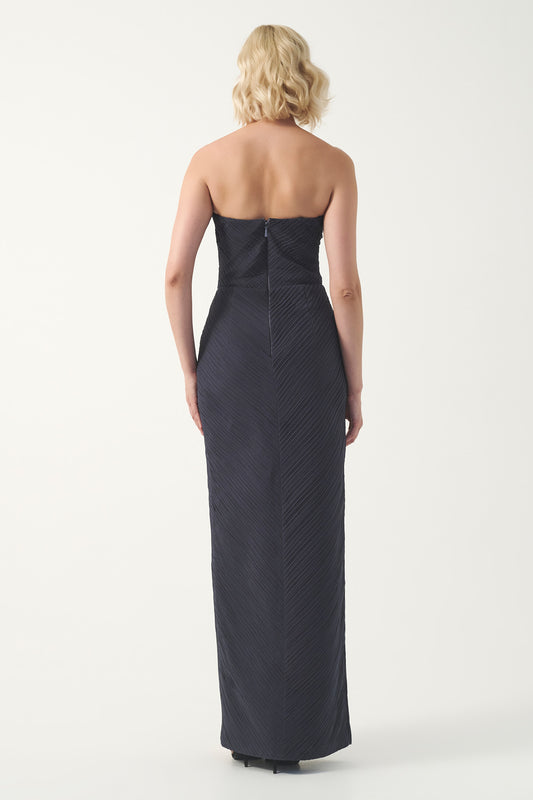 Sweetheart strapless neckline long pleated dress