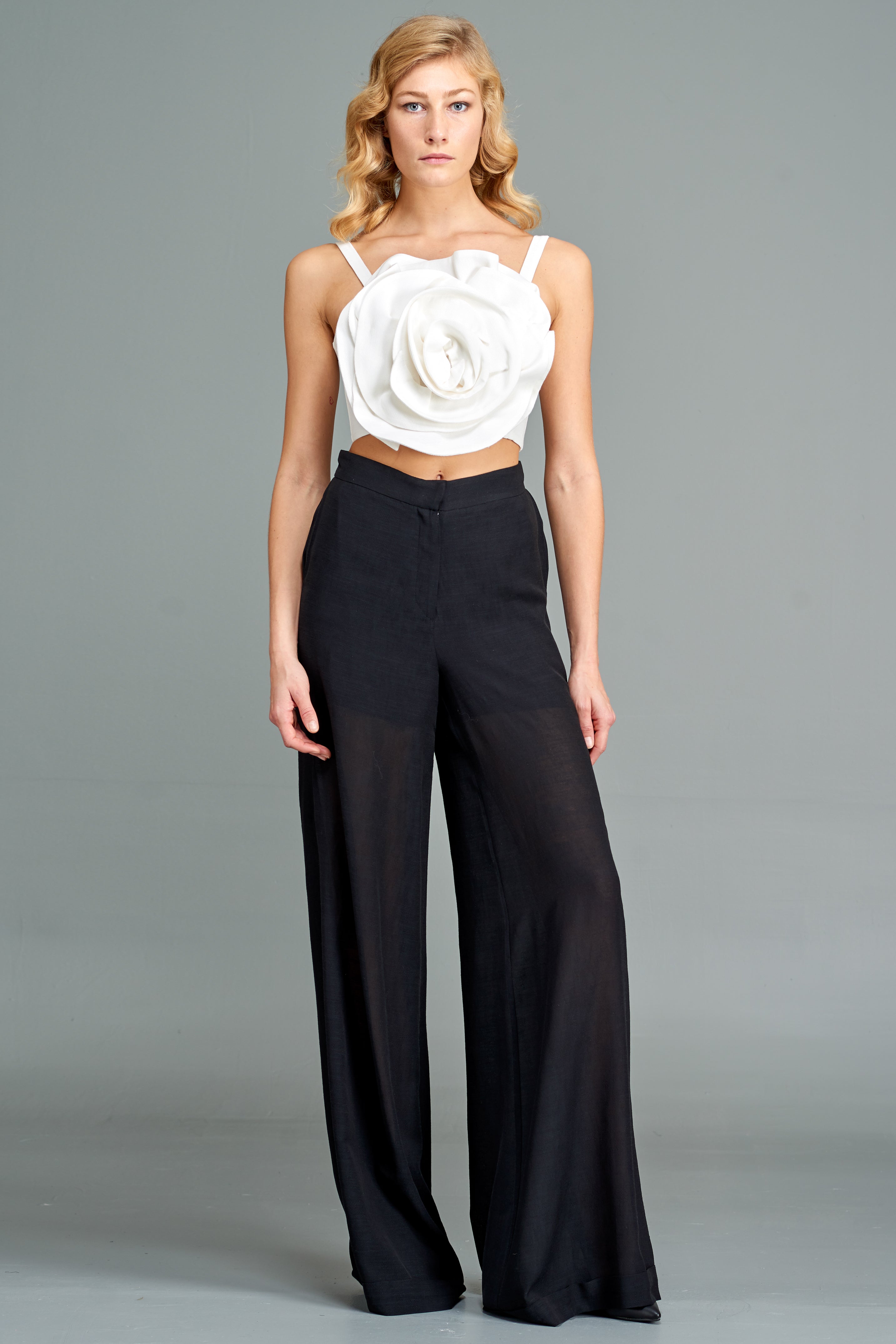 Rose Detailed Cotton Twill Crop Top with High-Waisted Jacquard Pant