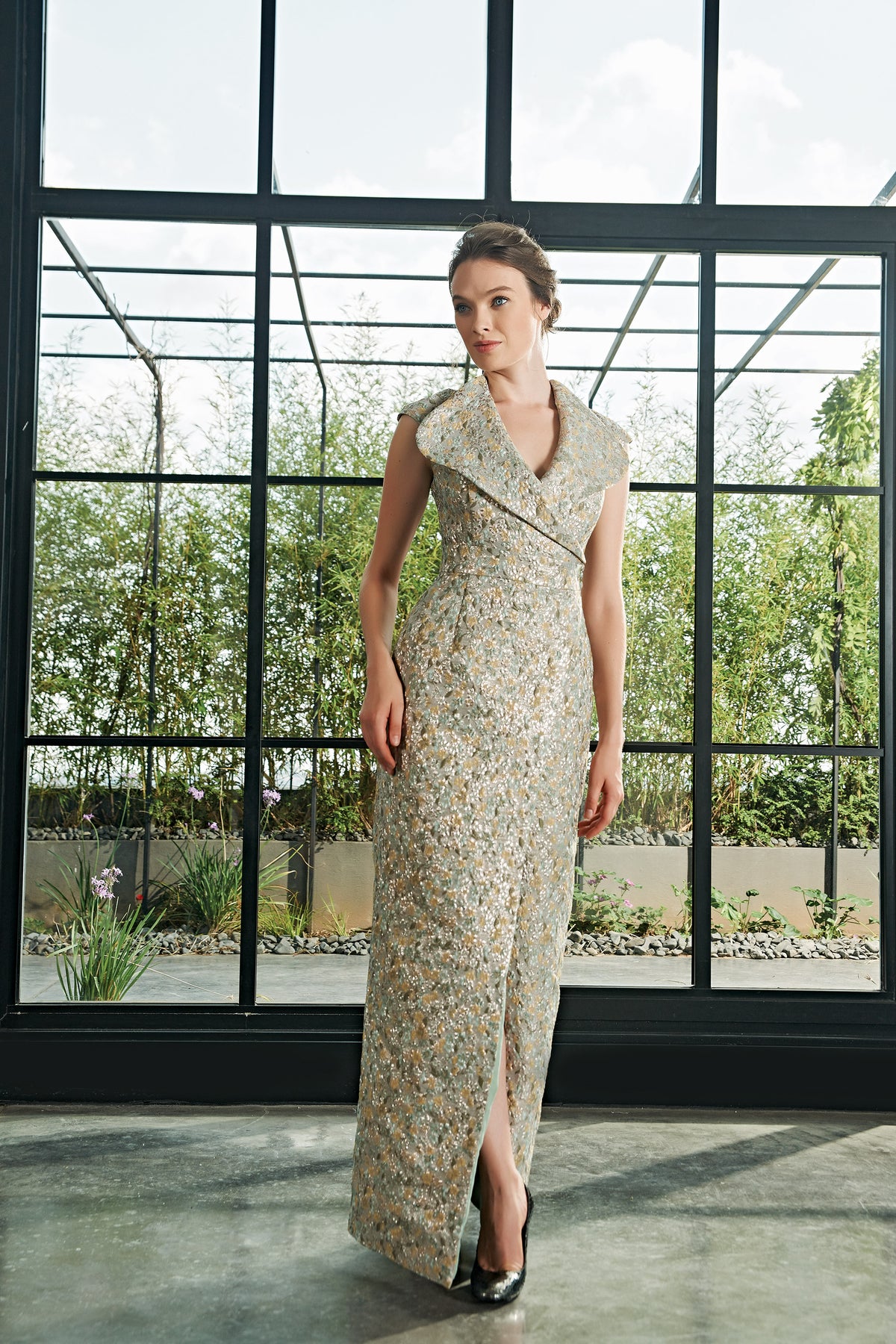 Side Slit Flowered Jacquard Long Dress