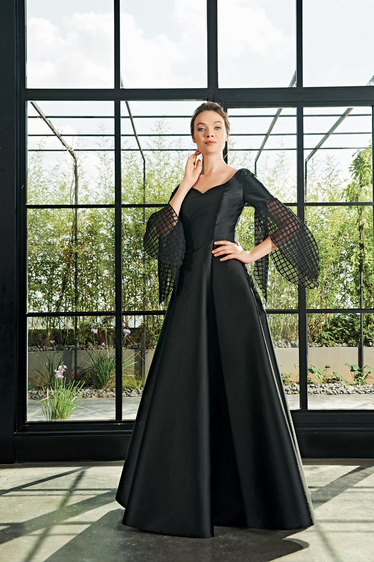 black dress with organza sleeves Organza Puff Sleeve Long Dress L