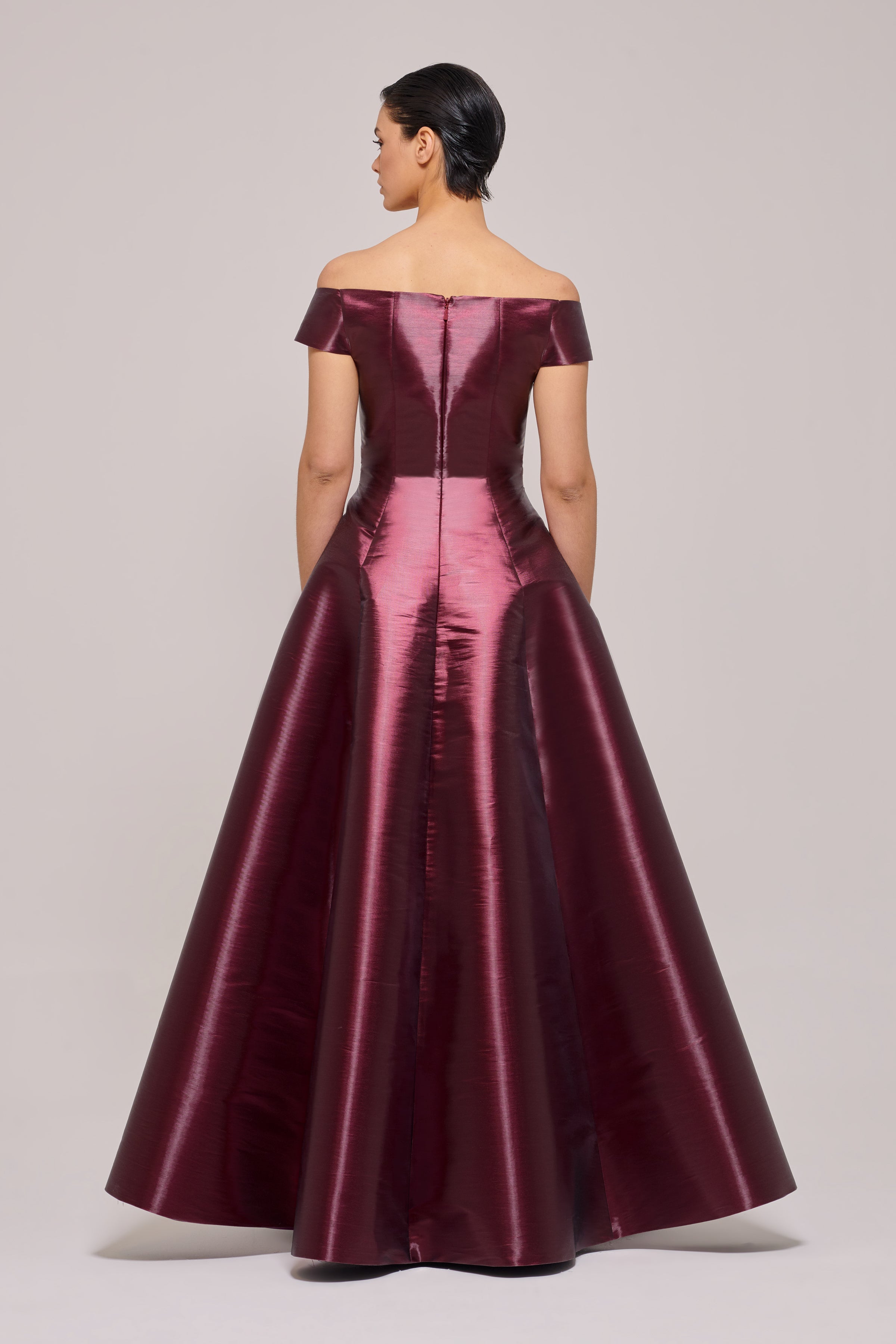 Burgundy ball-gown – Ricco India