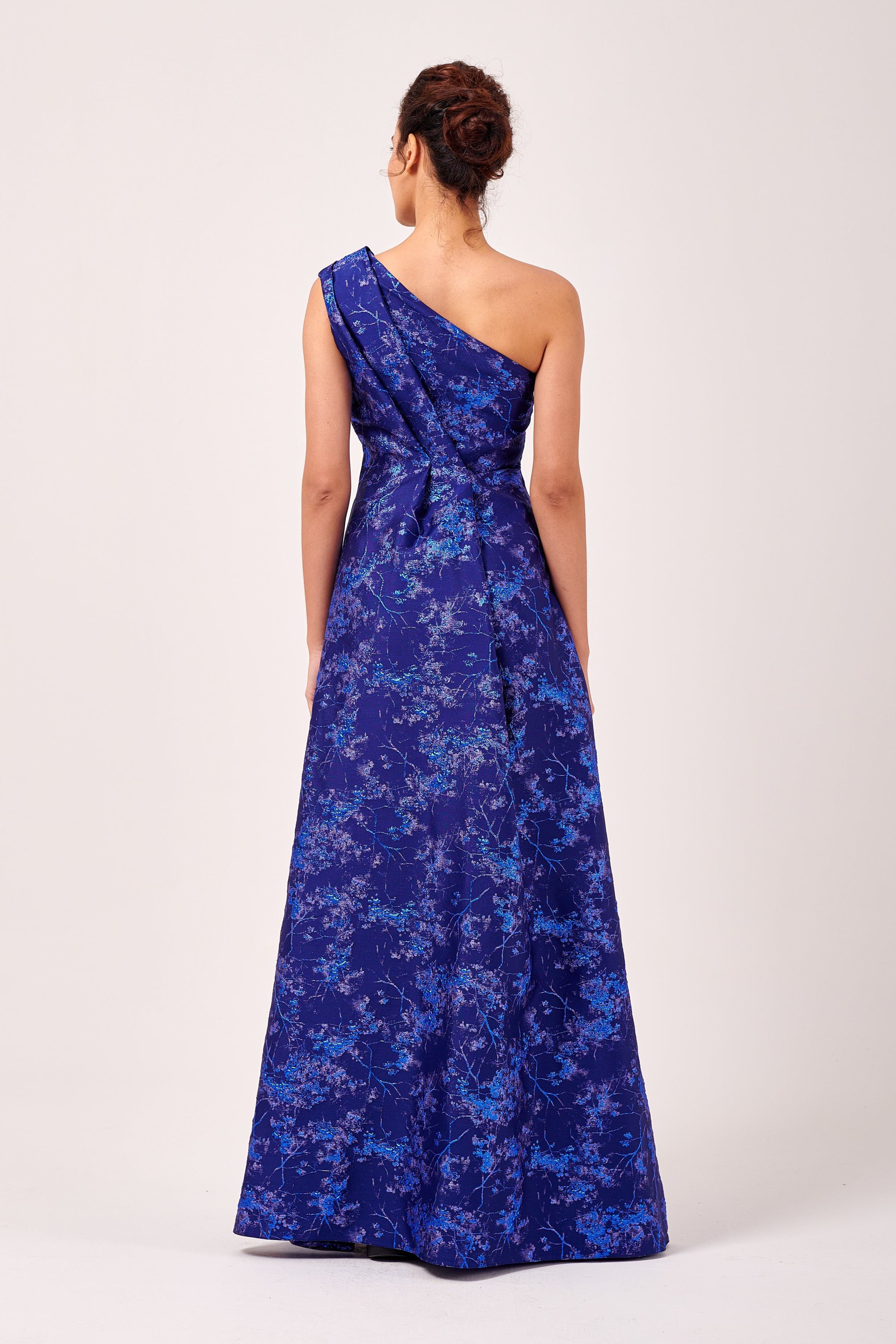 jacquard pleated dress PLEATED JACQUARD DRESS - Mink brown