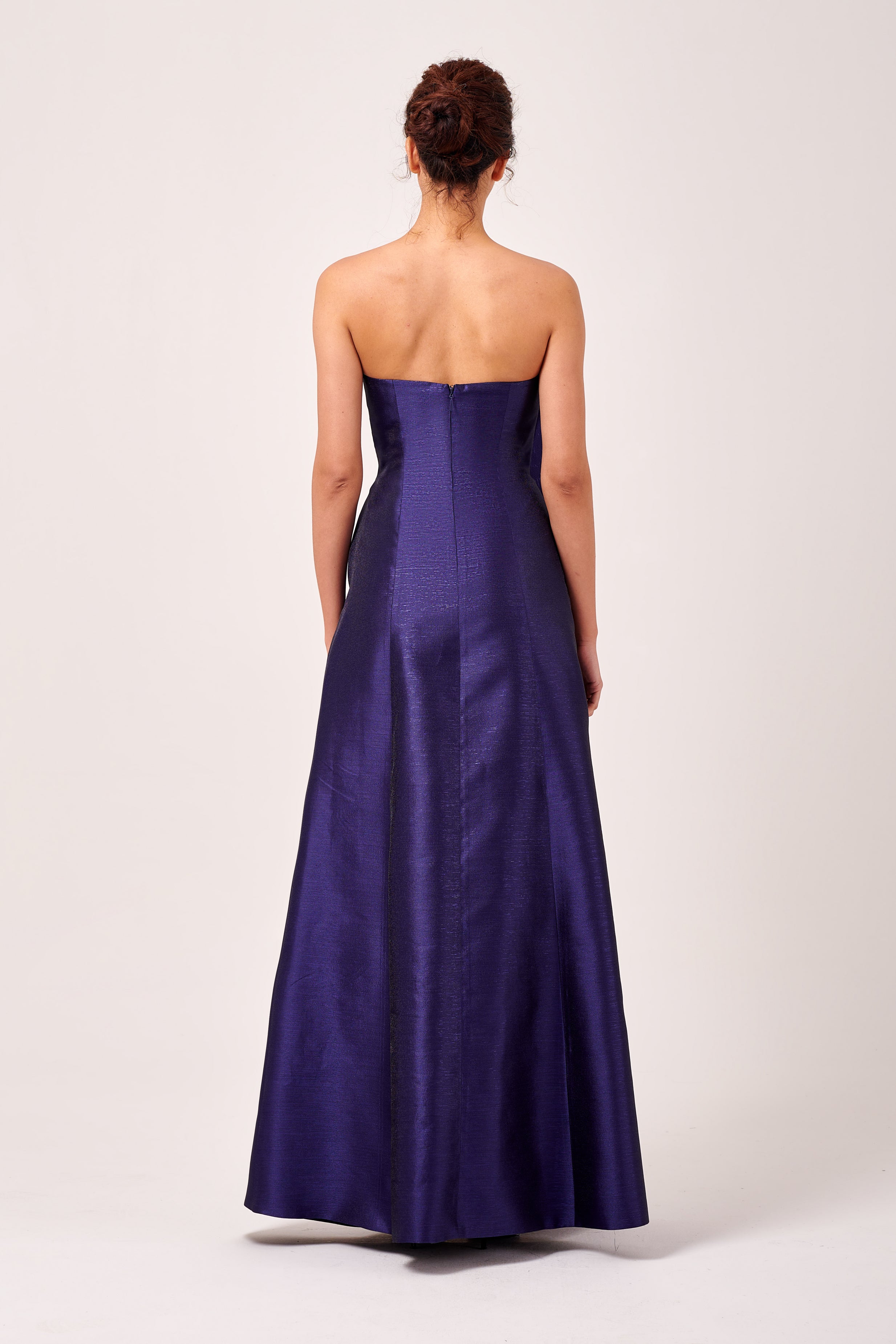 Fit and Flare Silhouette Bow Detail Strapless Full Length Dress Fit and Flare Silhouette Bow Detail Strapless Full Length Dress